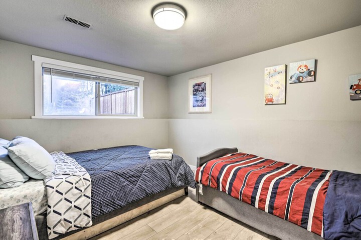 Spacious Kent Home 17 Mi to Dtwn Seattle!