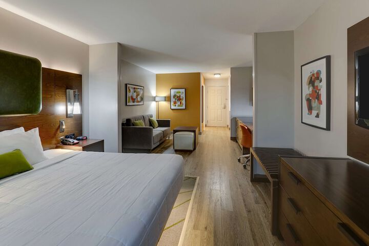 Room 18 of 52