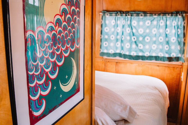 Room 47 of 183
