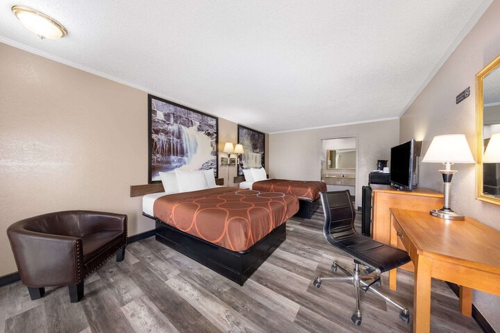 Room 21 of 43