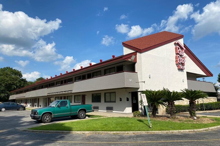 Hotel 8 of 34