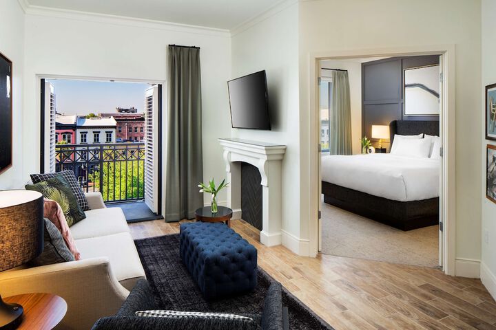 ANDAZ SAVANNAH BY HYATT