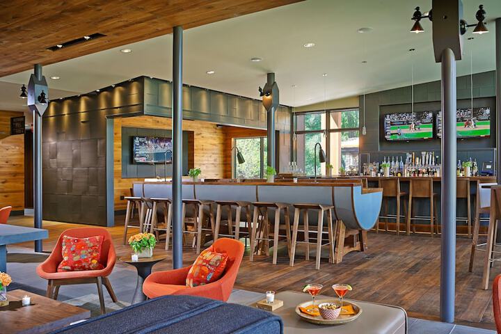Topnotch Resort