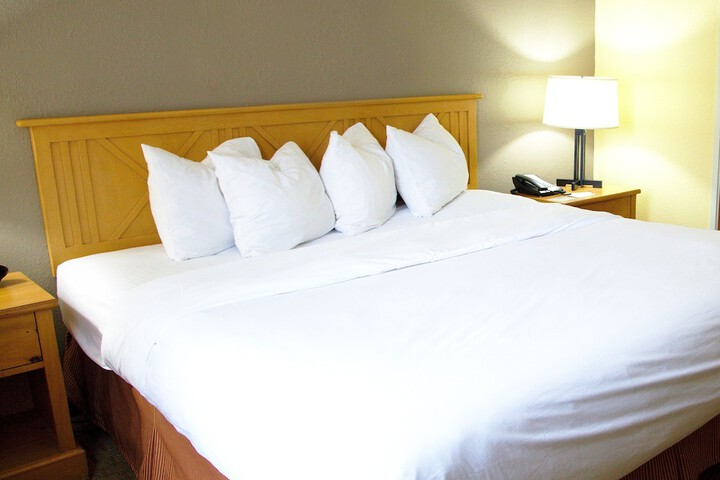 Room 5 of 25