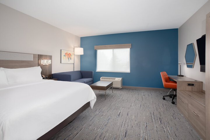 Room 36 of 51