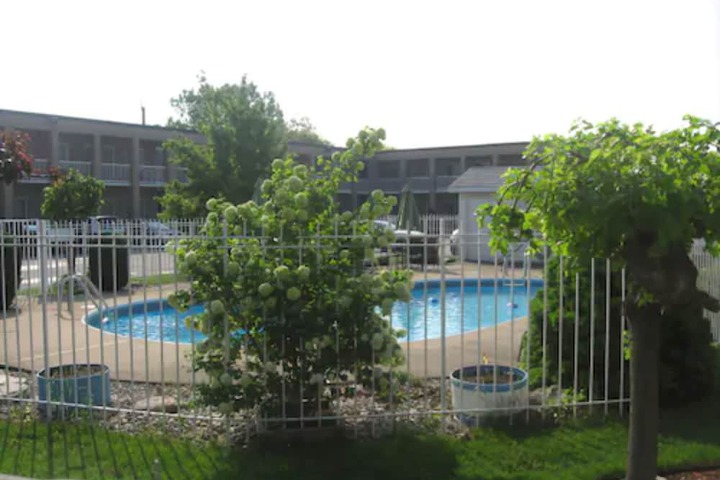 Property Grounds 50 of 54