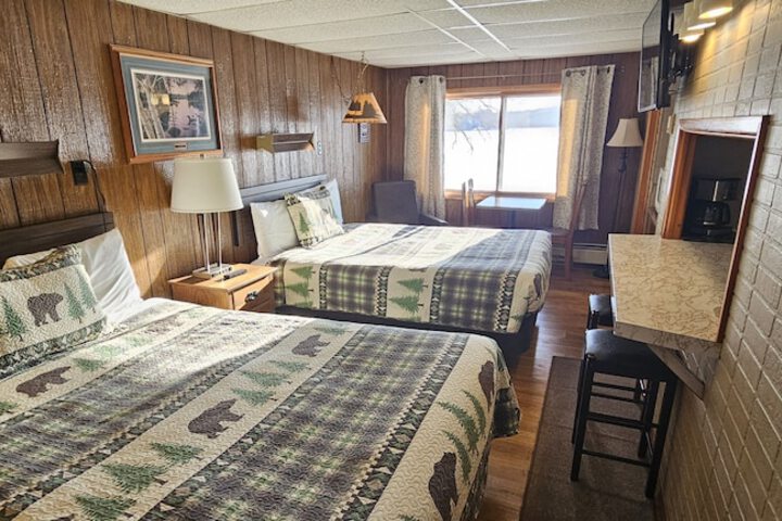 Lakeshore Motel Ice Lake
