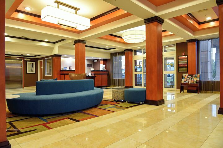 Fairfield Inn & Suites Hartford Airport
