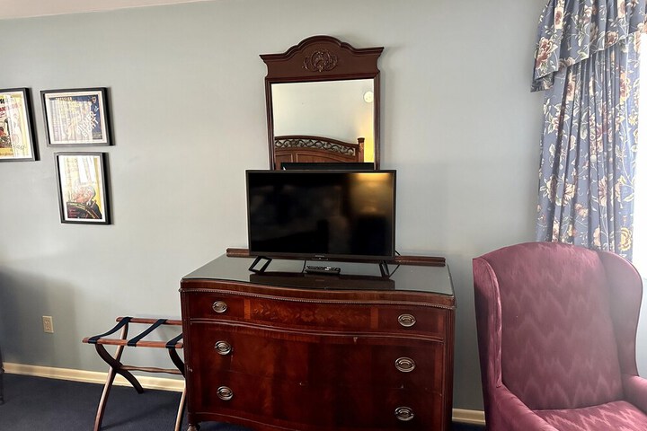 Montague Inn