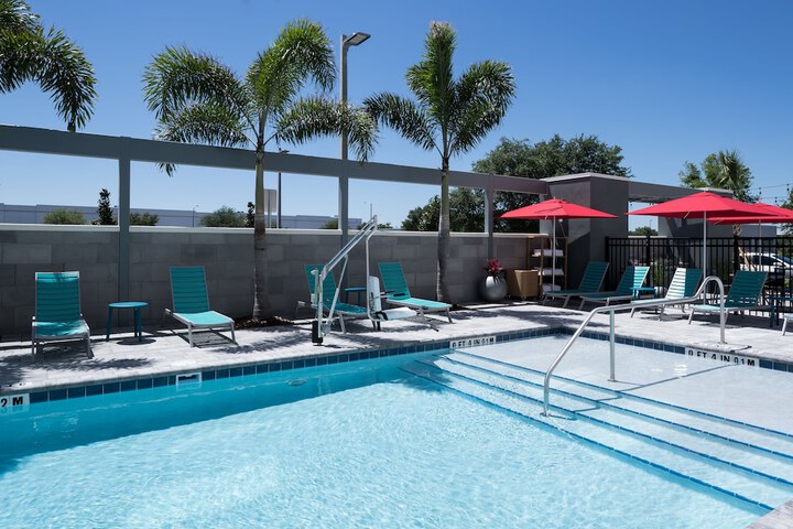 Pool 4 of 46