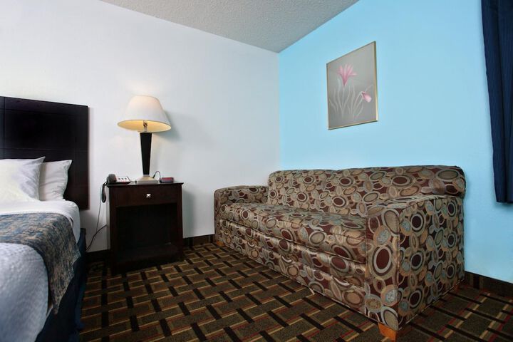 Room 8 of 26