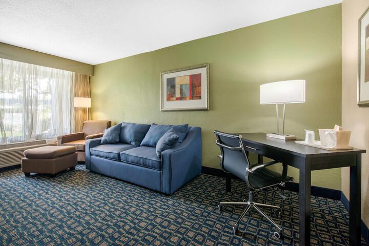 Quality Inn & Suites Brooksville I-75 / Dade City