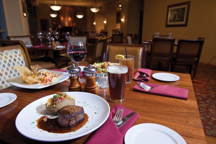 Dining 63 of 70