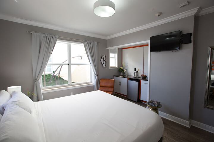 Room 12 of 43
