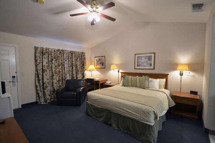 Room 16 of 37