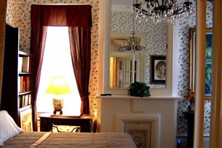 Room 21 of 28