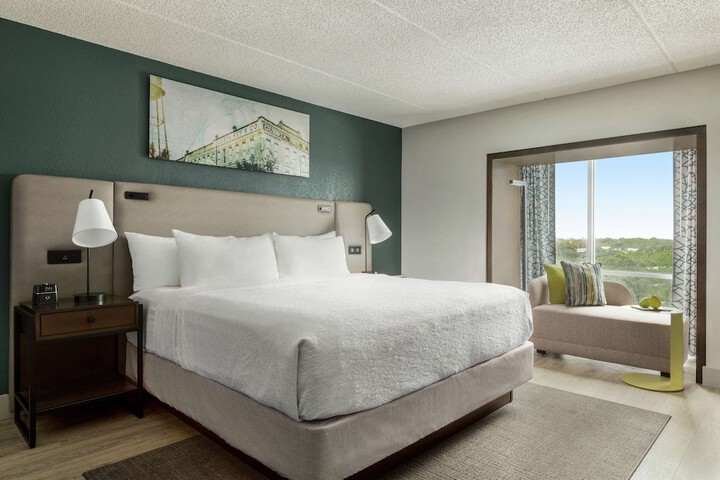 Hotel Alba Tapestry Collection by Hilton