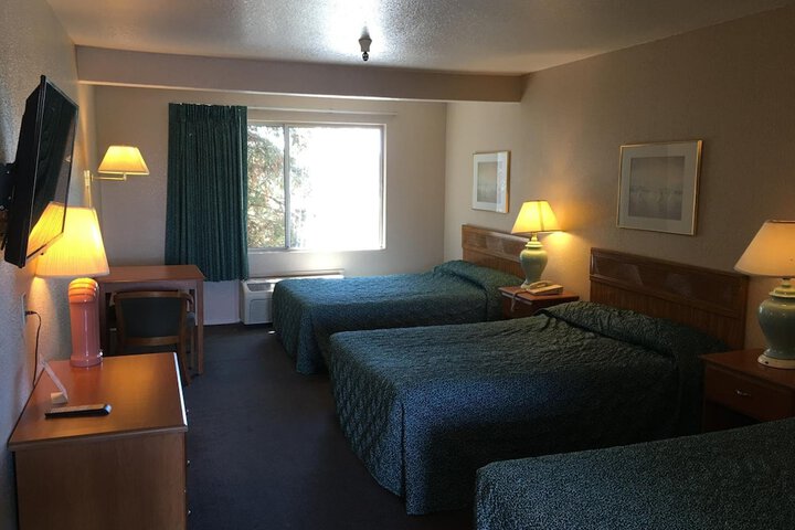 Room 24 of 27