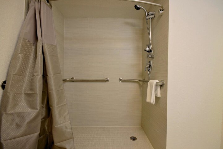Room 21 of 37