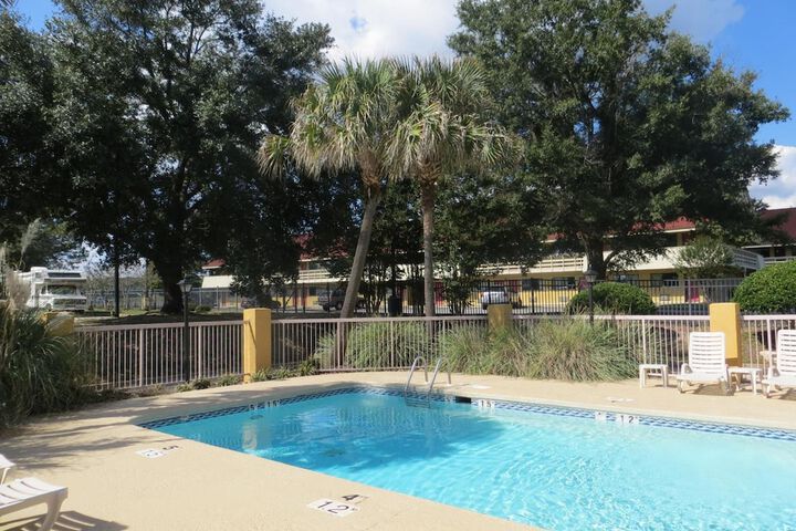 Pool 7 of 41