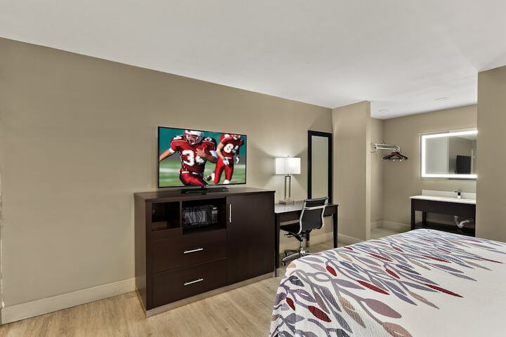 Room 33 of 36
