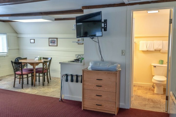 Room 14 of 19