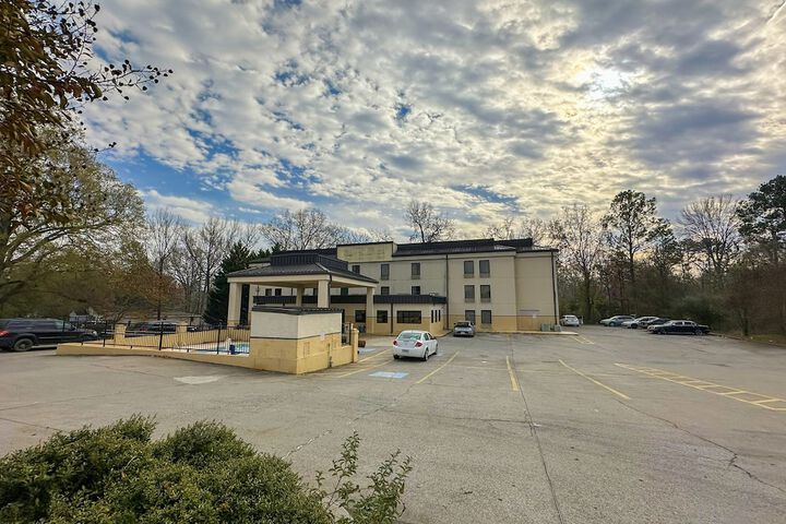 OYO Hotel Rome West GA