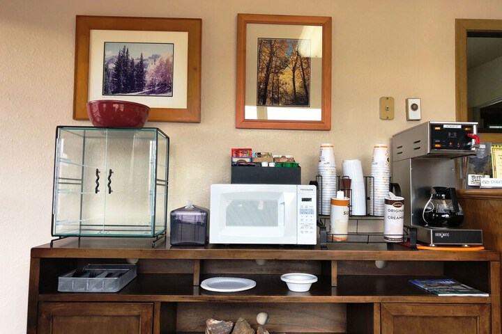 Bristlecone Motel