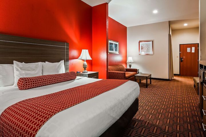 Best Western Plus Memorial Inn & Suites