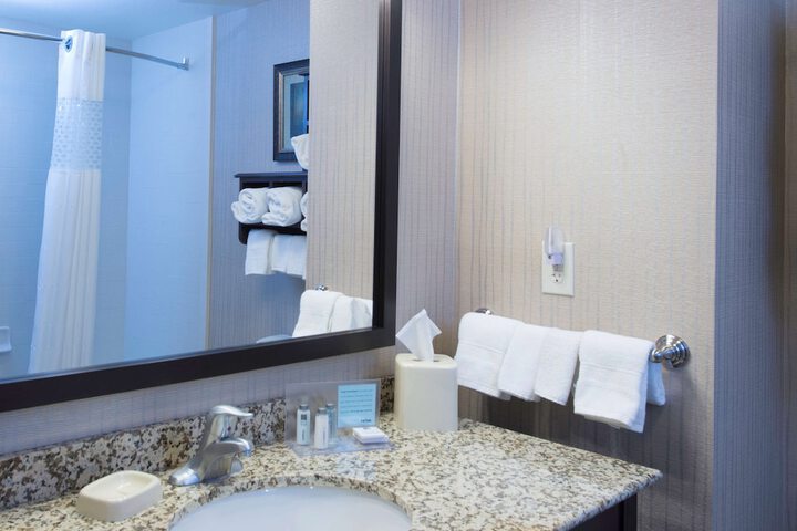 Hampton Inn & Suites Bismarck Northwest