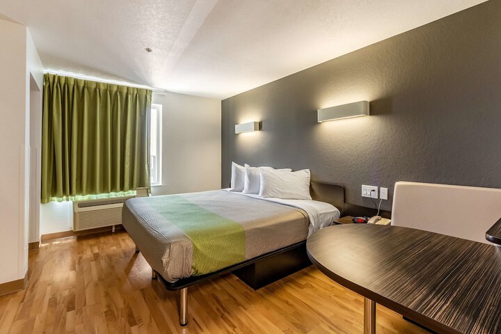 Room 20 of 36