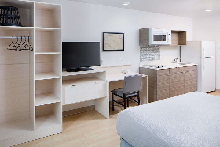 Room 14 of 30