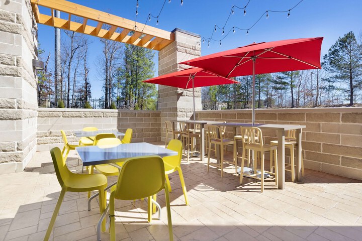 Terrace/Patio 32 of 34