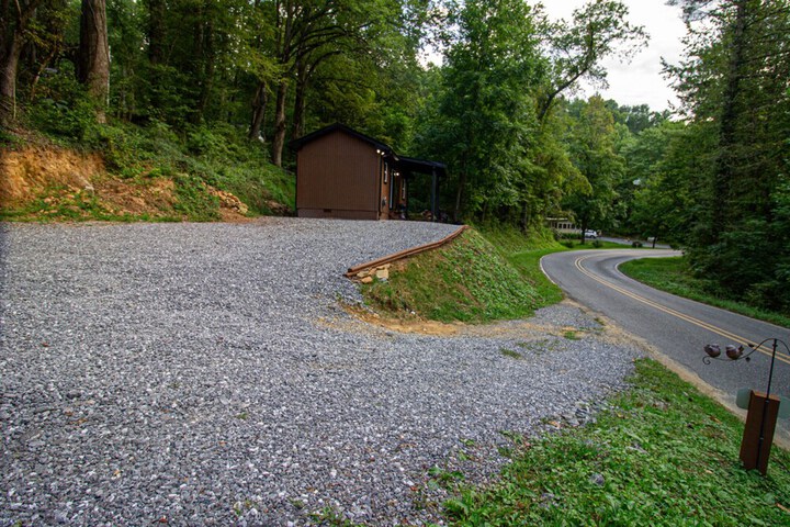 The Lil House