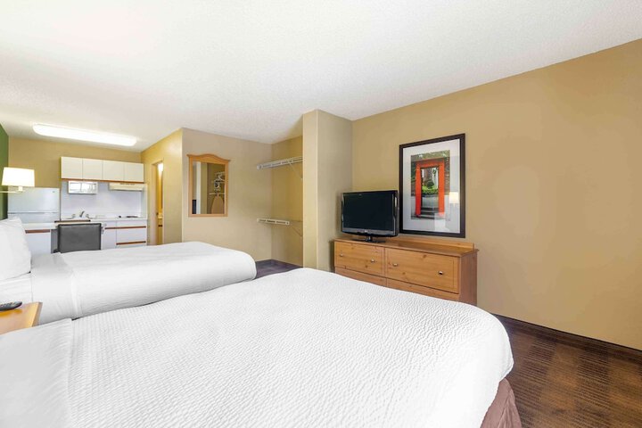 Room 35 of 37
