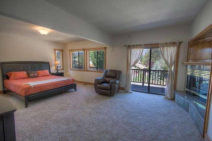 Room 15 of 21