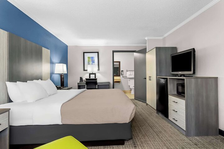Room 20 of 42