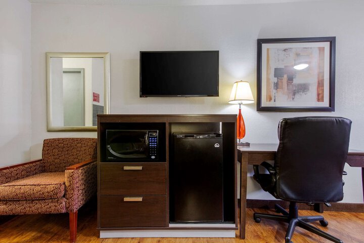 Room 35 of 39