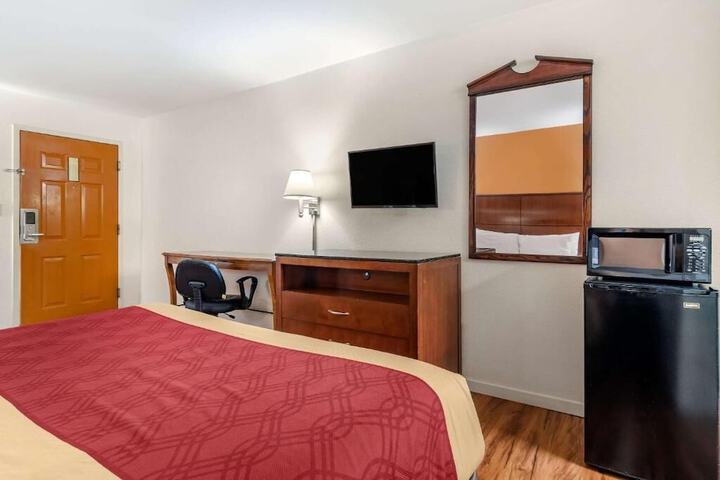 Room 13 of 29