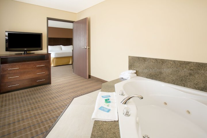 Room 19 of 44