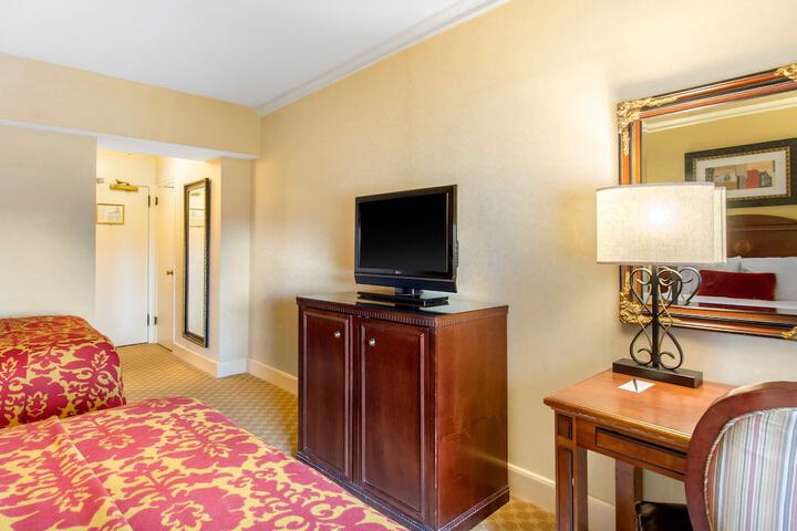 Room 25 of 139