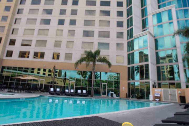 Anaheim Marriott Suites