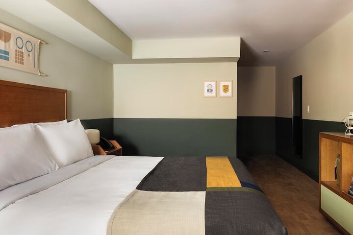 Room 14 of 44