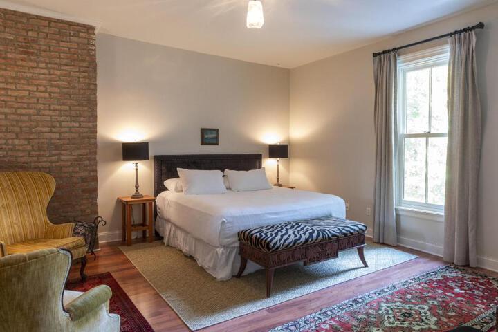 Stewart House Hotel