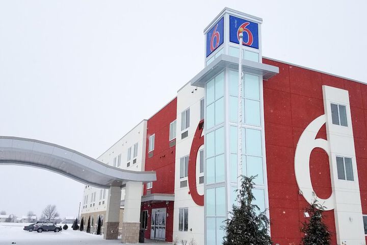 Hotel 3 of 53