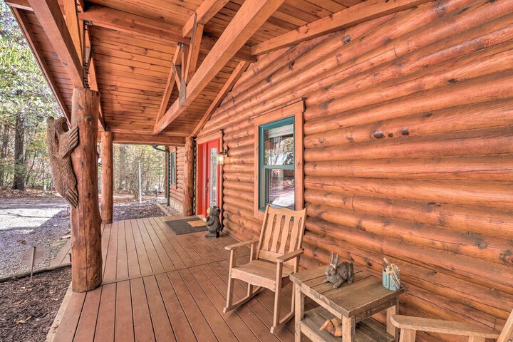 serenity Woods Cabin w / Hot Tub & Fire Pit