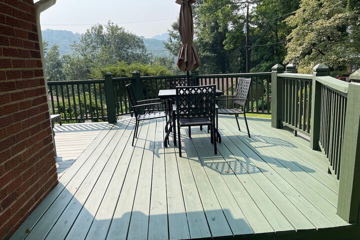 Mountain Aire Cottages Inn & Glamping