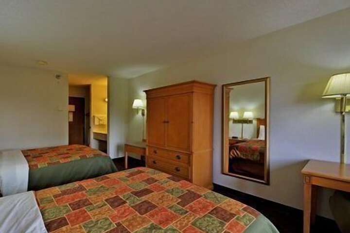 Room 54 of 67