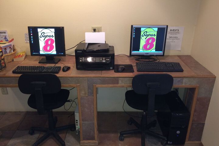 Business Center 27 of 27