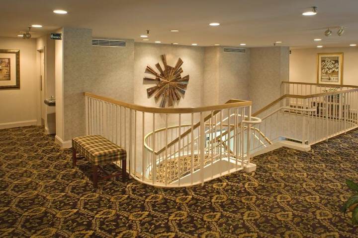 Hotel Interior 4 of 13